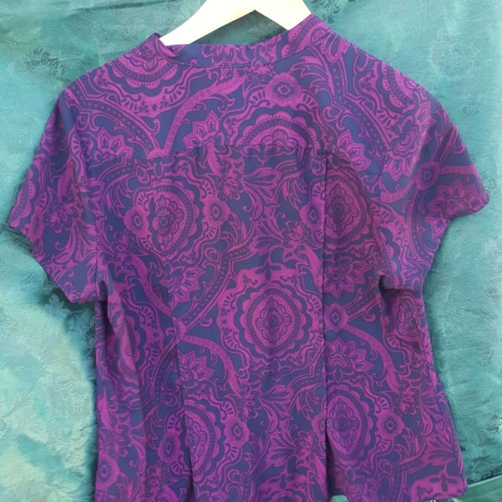 Blouse - Picture 2 of 3